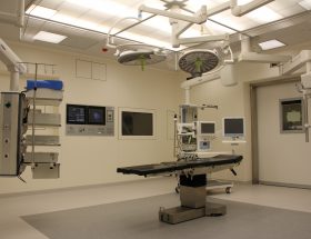 Importancia de los sistemas UPS en hospitales y clínicas