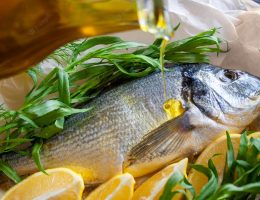 Cómo cocinar filetes de pescado con aceite de oliva